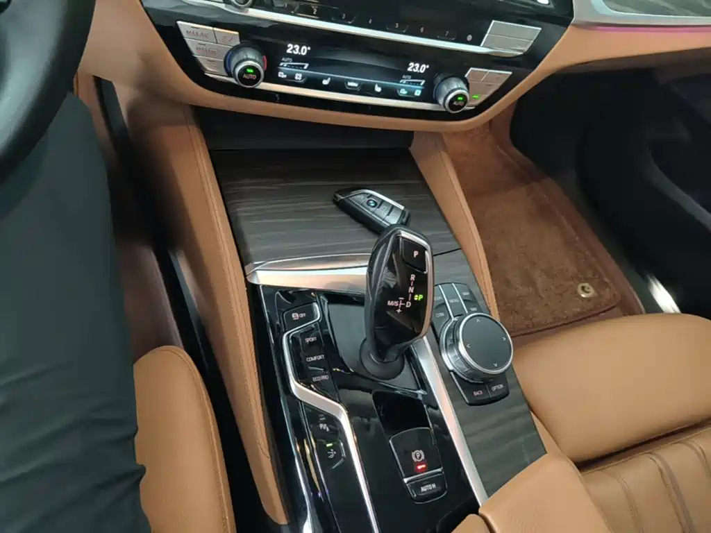 BMW 6 Series GT — фото 14