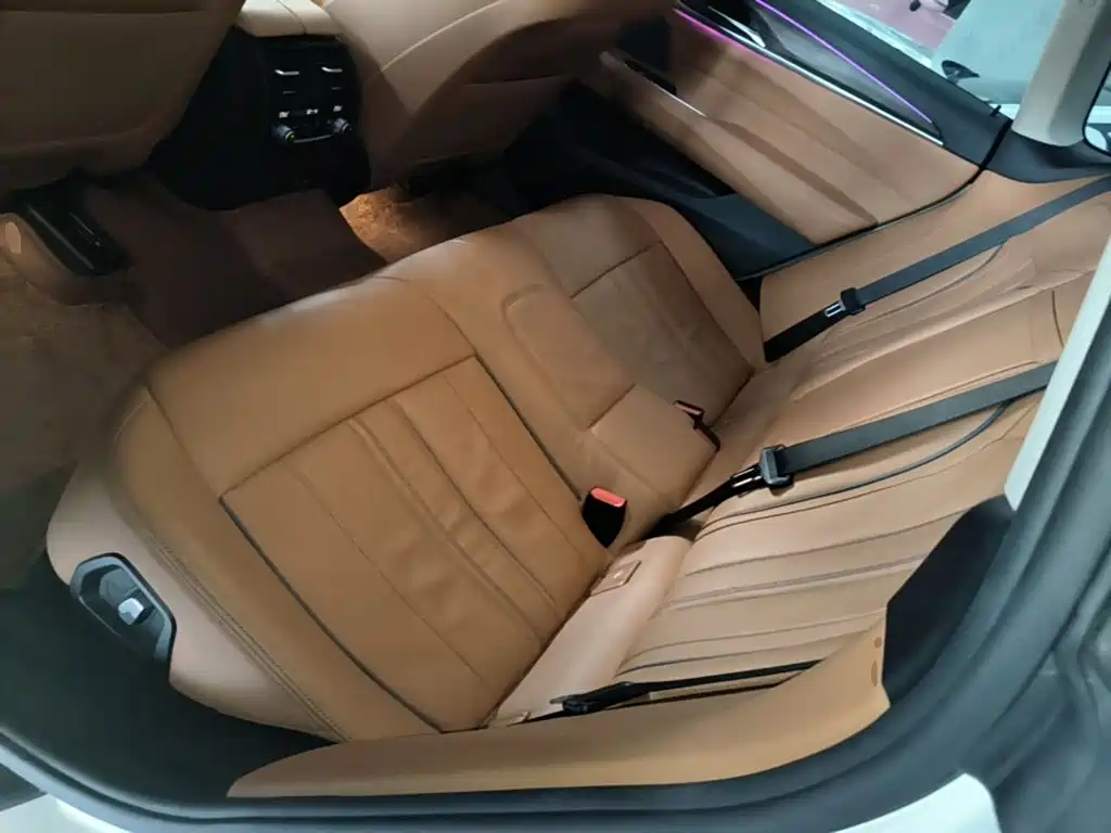 BMW 6 Series GT — фото 17