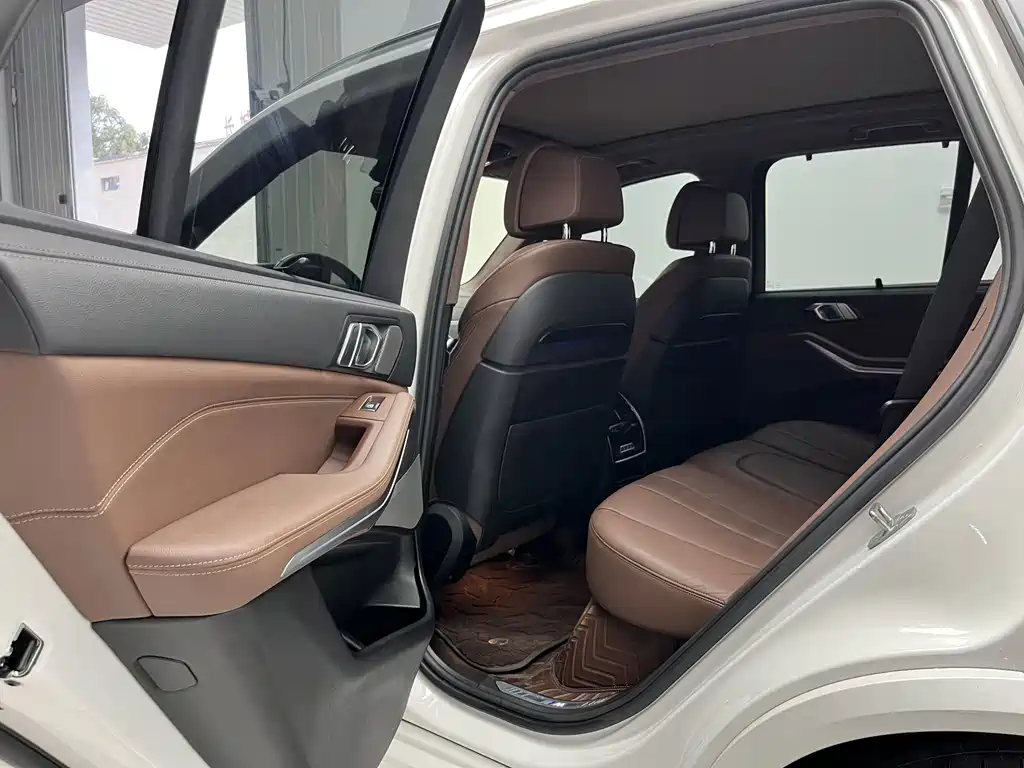 BMW X5 (Import) — фото 10