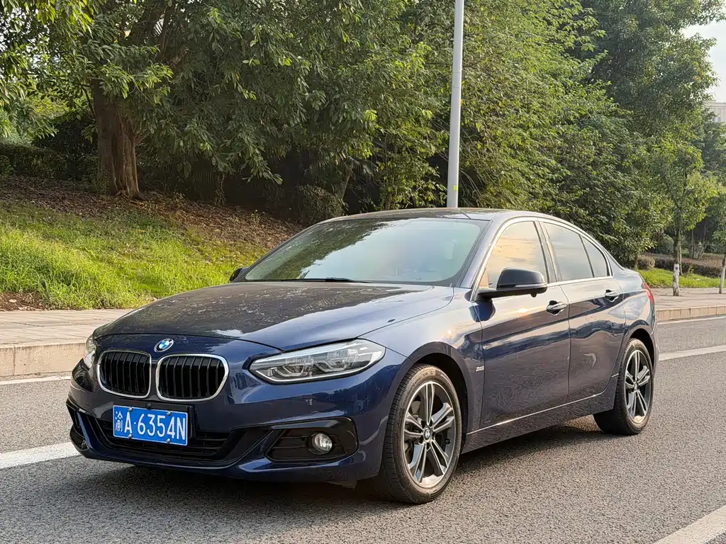 BMW 1 Series — фото 1