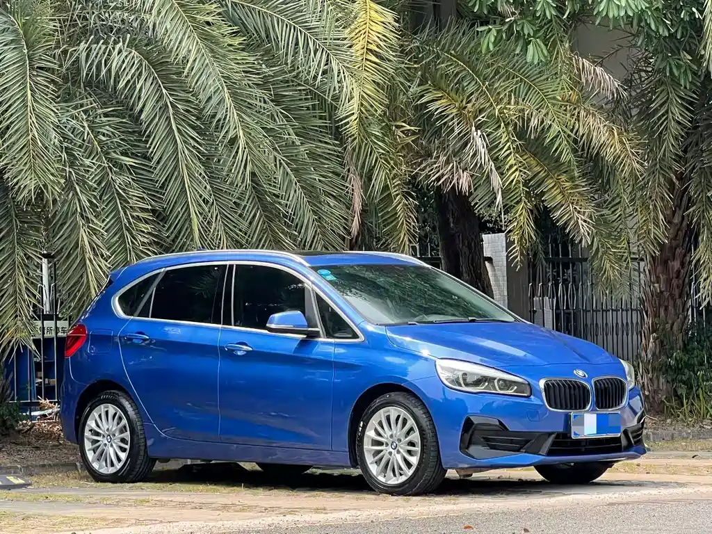 BMW 2 Series Active Tourer — фото 3