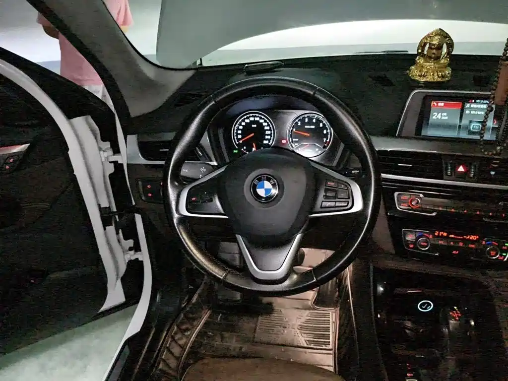 BMW X1 — фото 3