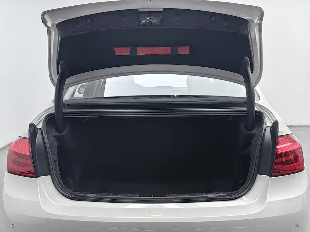 BMW 3 Series — фото 16
