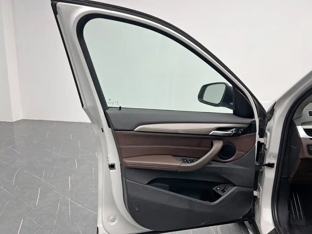 BMW X1 New Energy — фото 11