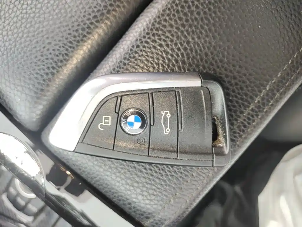 BMW X1 — фото 9
