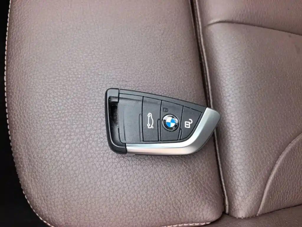 BMW X1 — фото 9