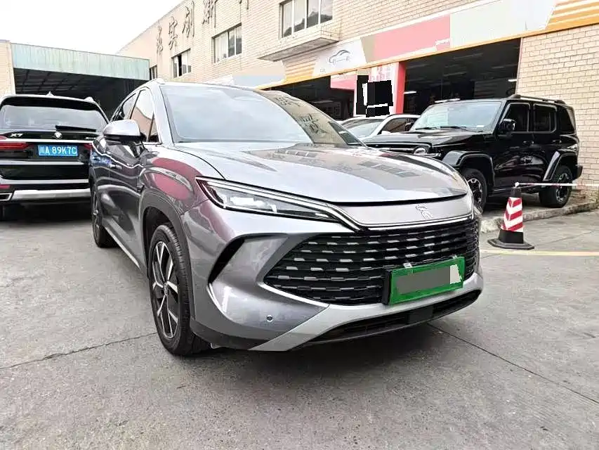 BYD L DM-i — фото 3