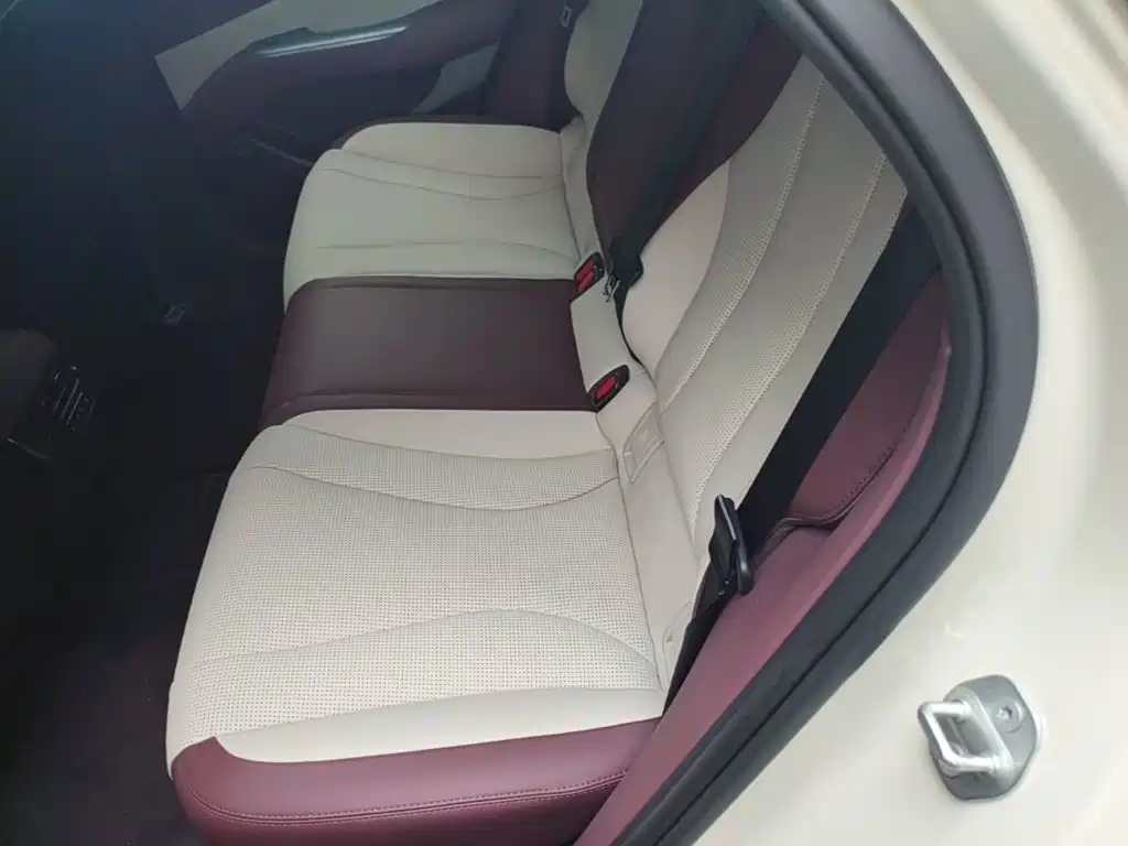 BYD Seal 07 DM-i — фото 17