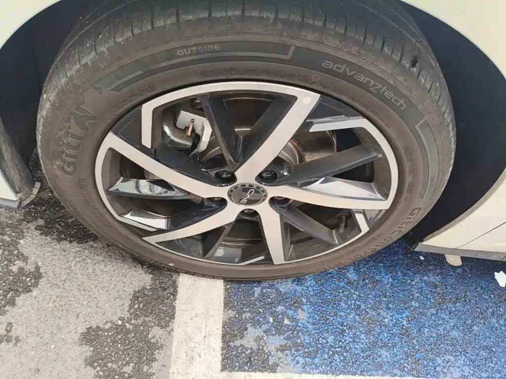 BYD Seal 07 DM-i — фото 23
