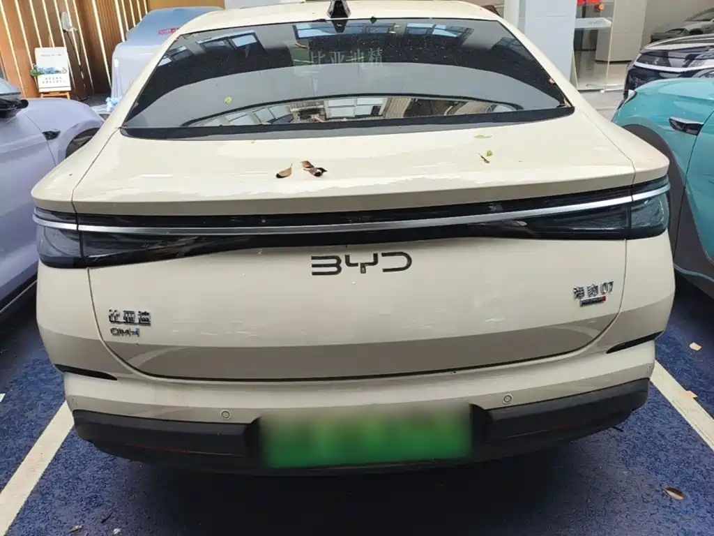 BYD Seal 07 DM-i — фото 6