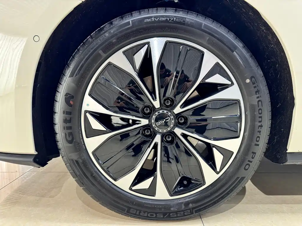 BYD Seal 07 EV — фото 25
