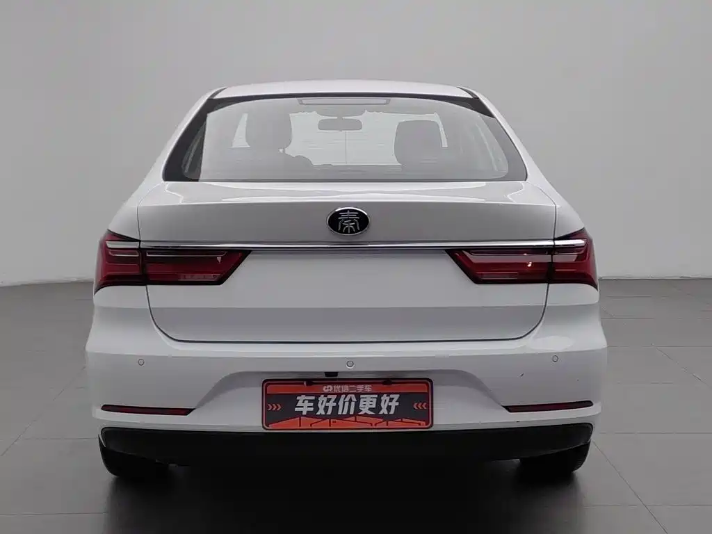 BYD Qin — фото 4