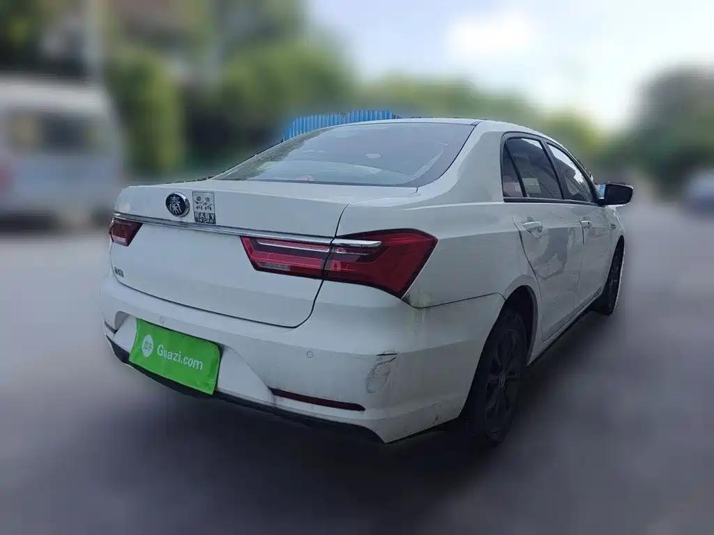 BYD Qin — фото 4