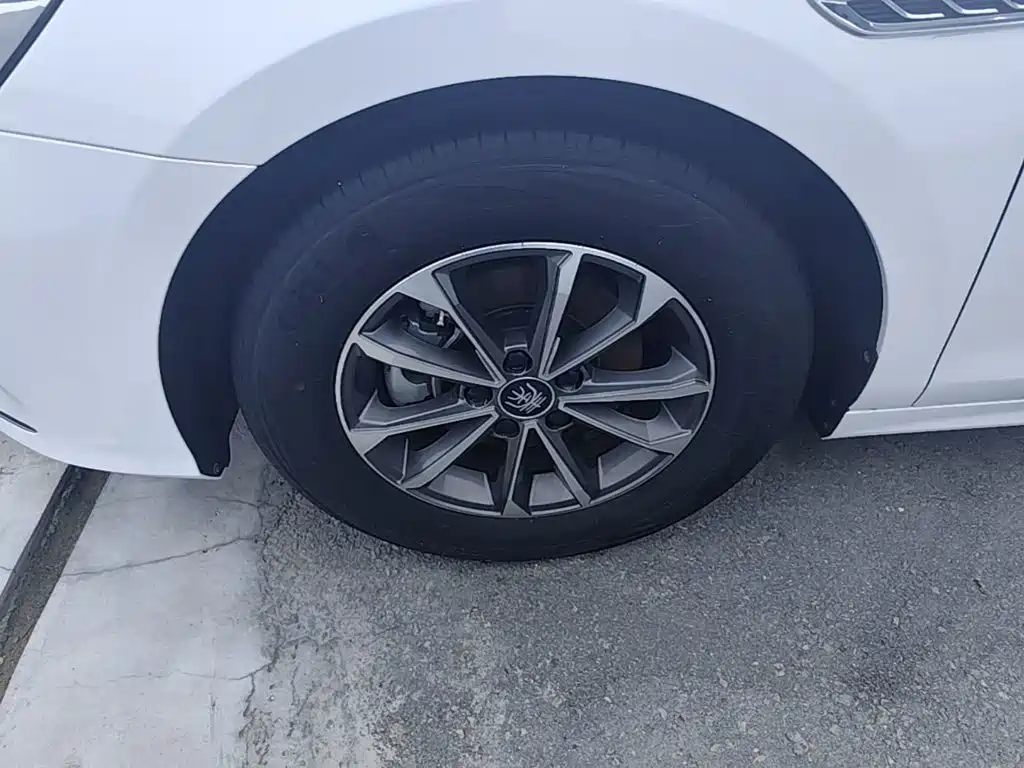 BYD Qin PLUS — фото 23