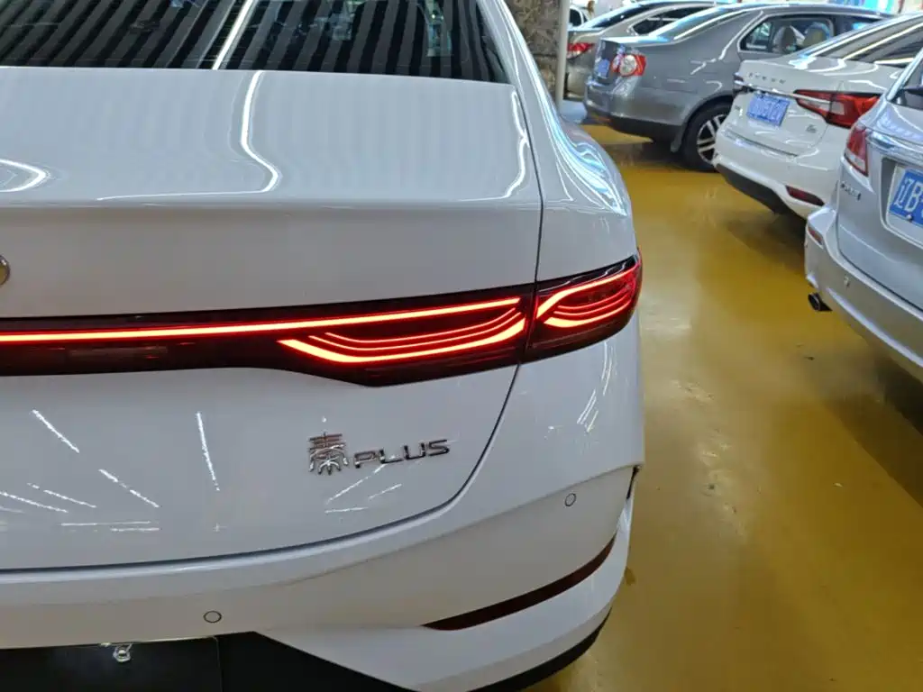 BYD Qin PLUS — фото 8