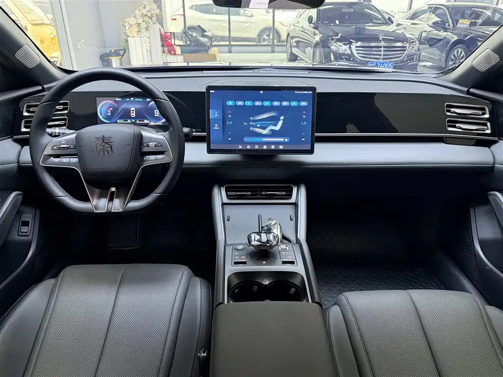 BYD Qin L — фото 15