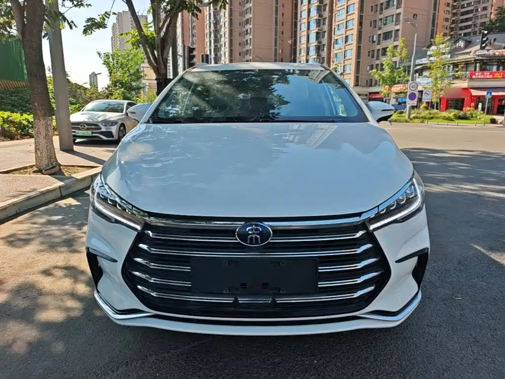BYD MAX New Energy — фото 3