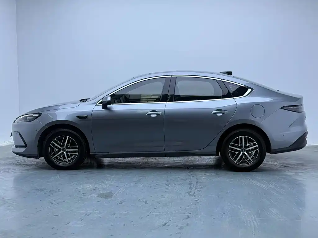 BYD Seal 05 DM-i — фото 3