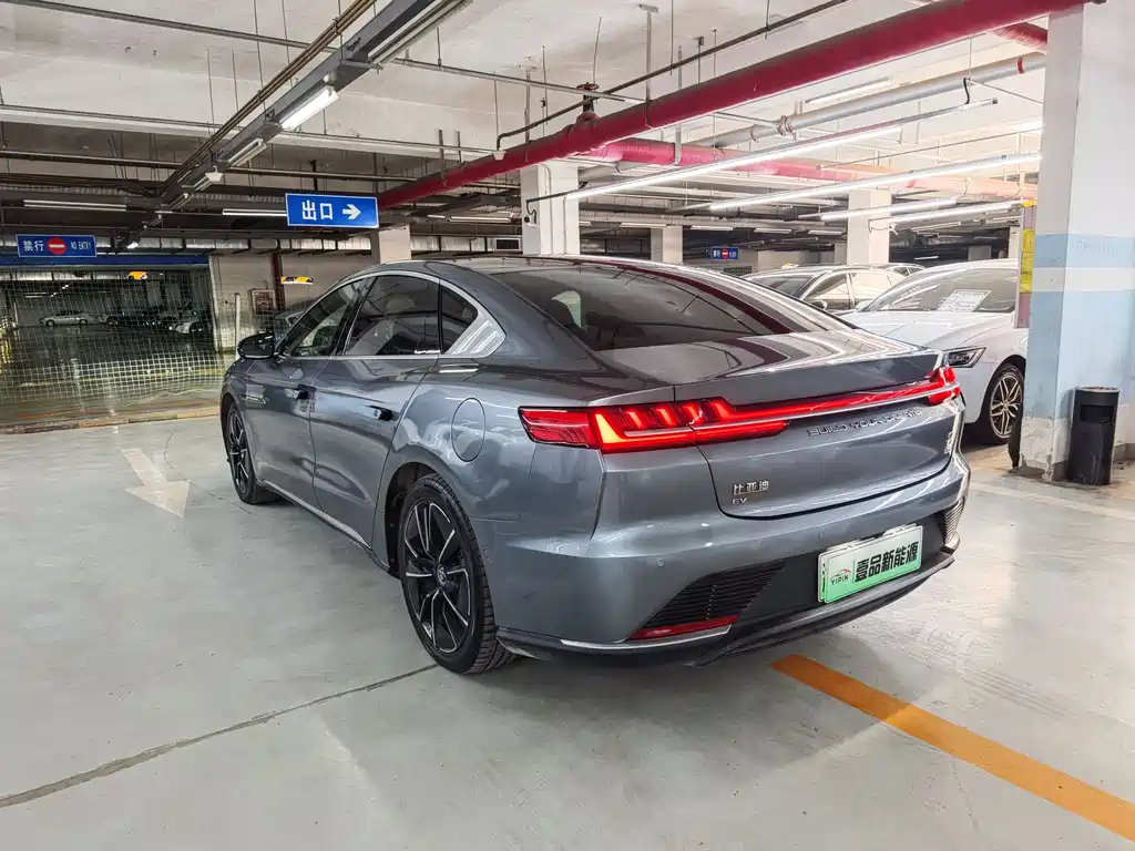 BYD Han — фото 15