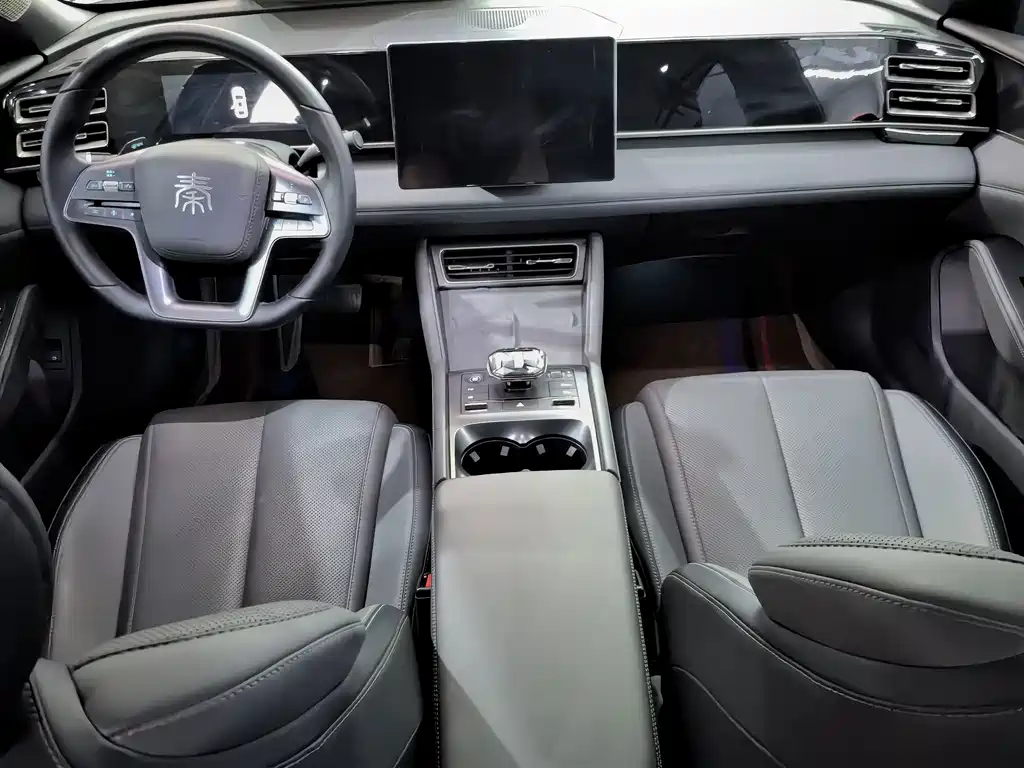 BYD Qin L — фото 8