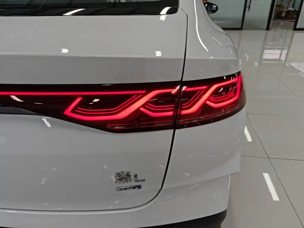 BYD Qin L — фото 8