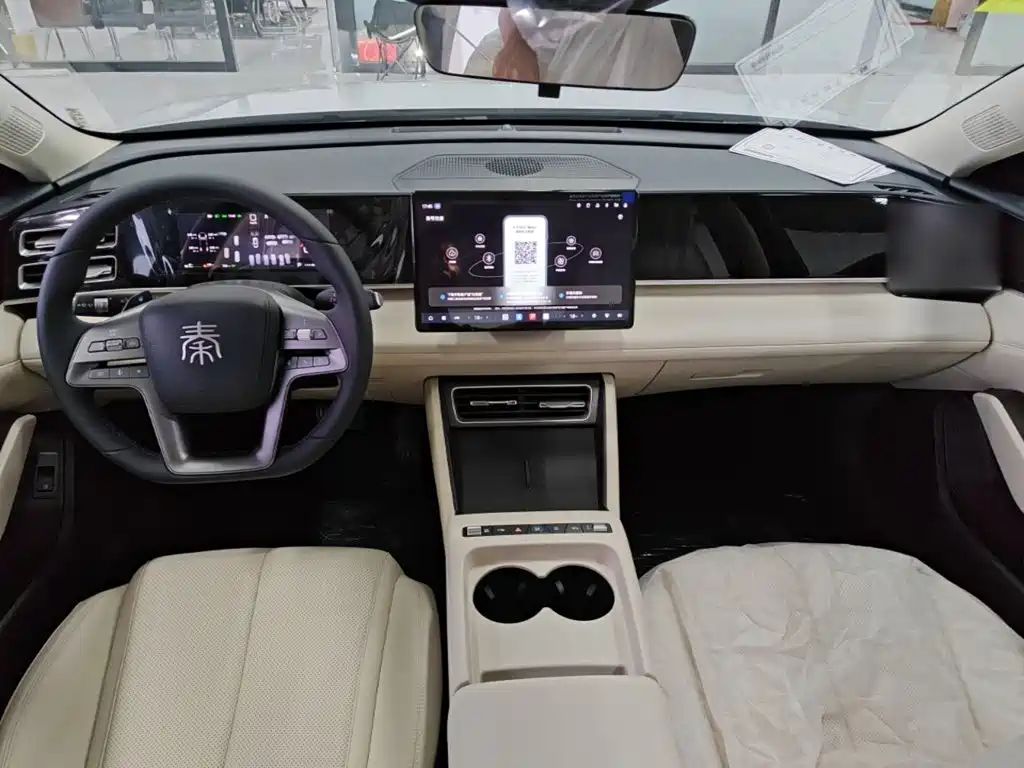 BYD Qin L — фото 10