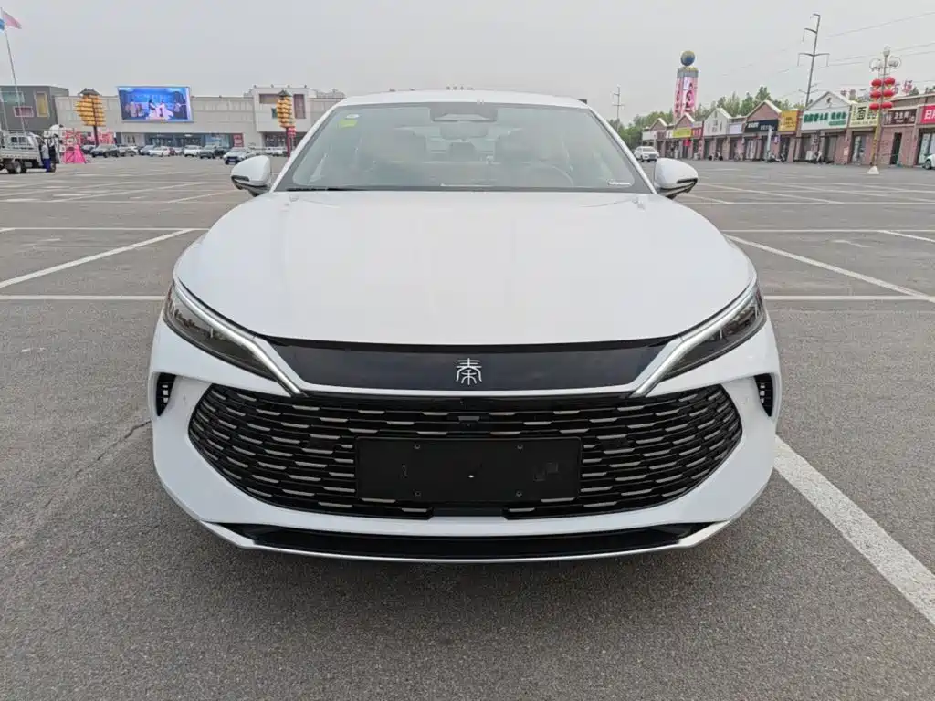 BYD Qin L — фото 3