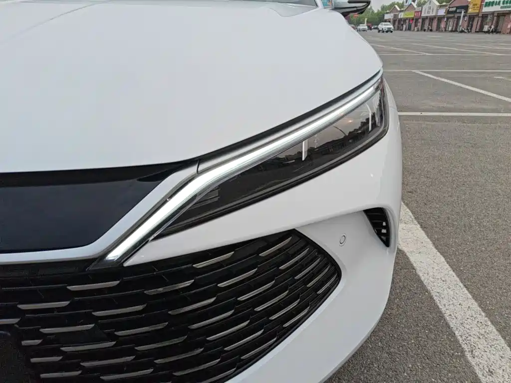 BYD Qin L — фото 24