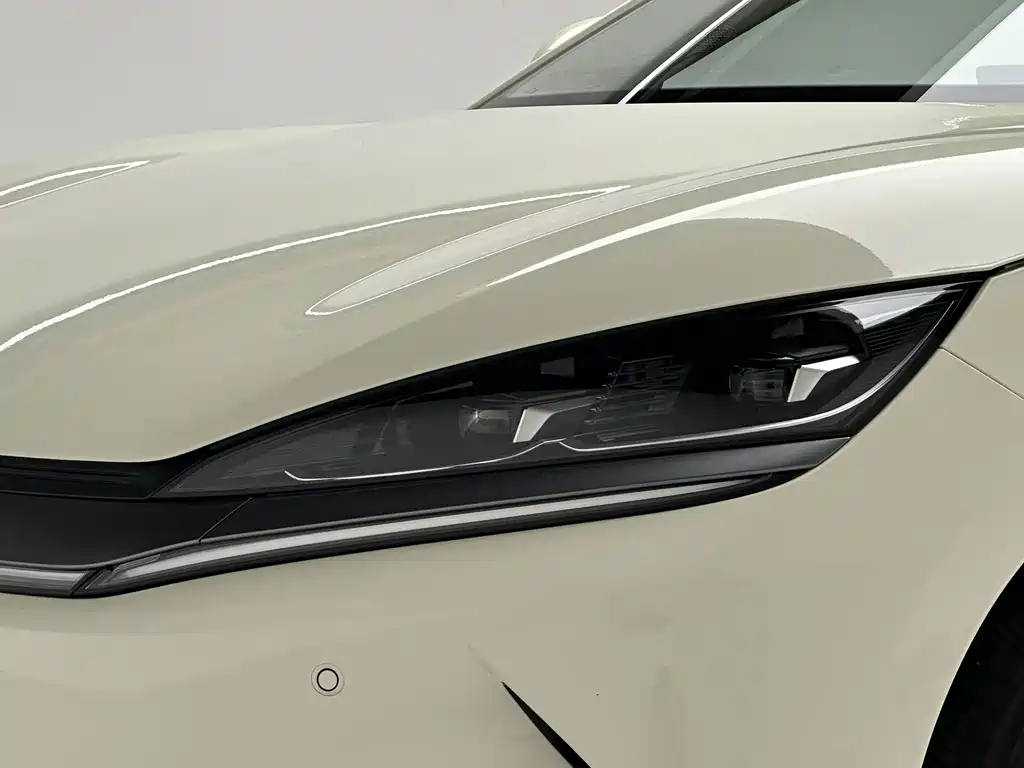 BYD Qin L — фото 20