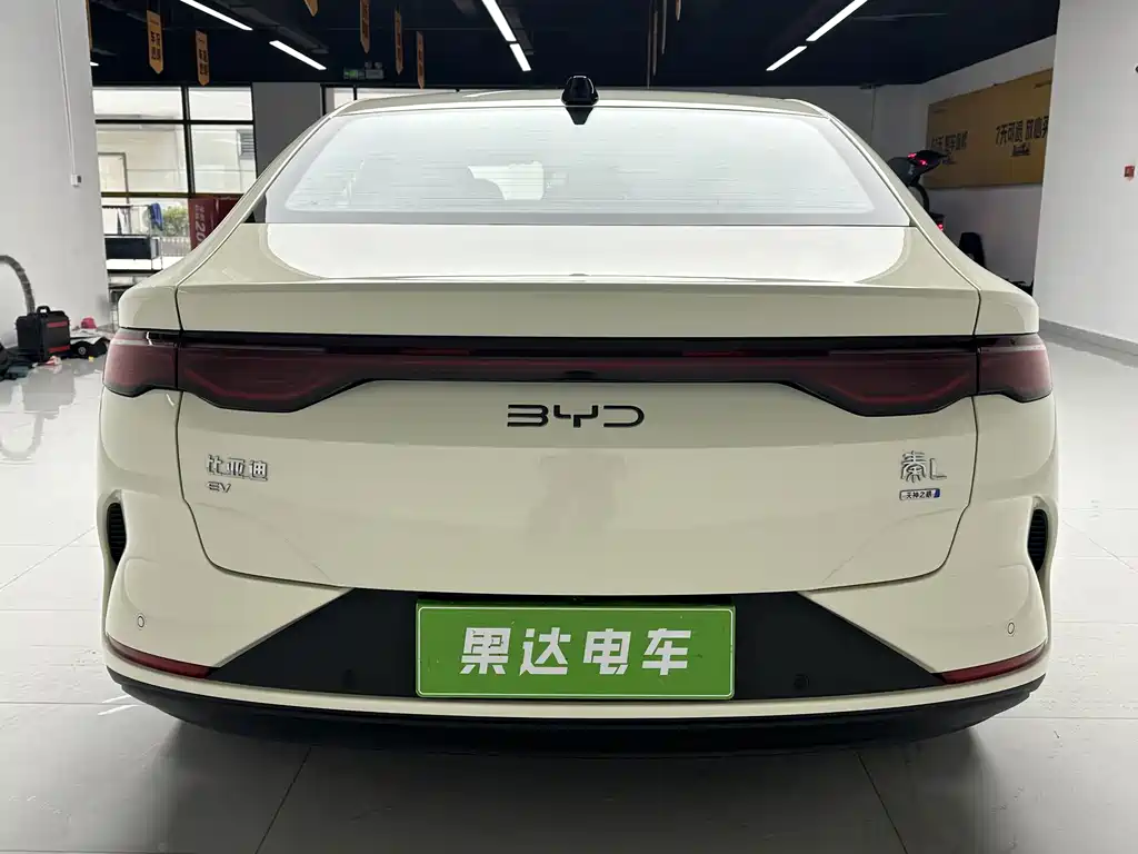 BYD Qin L — фото 4