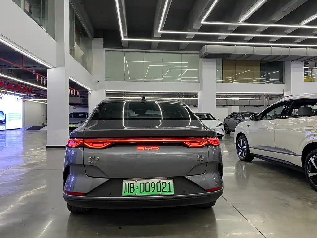 BYD Qin L — фото 4
