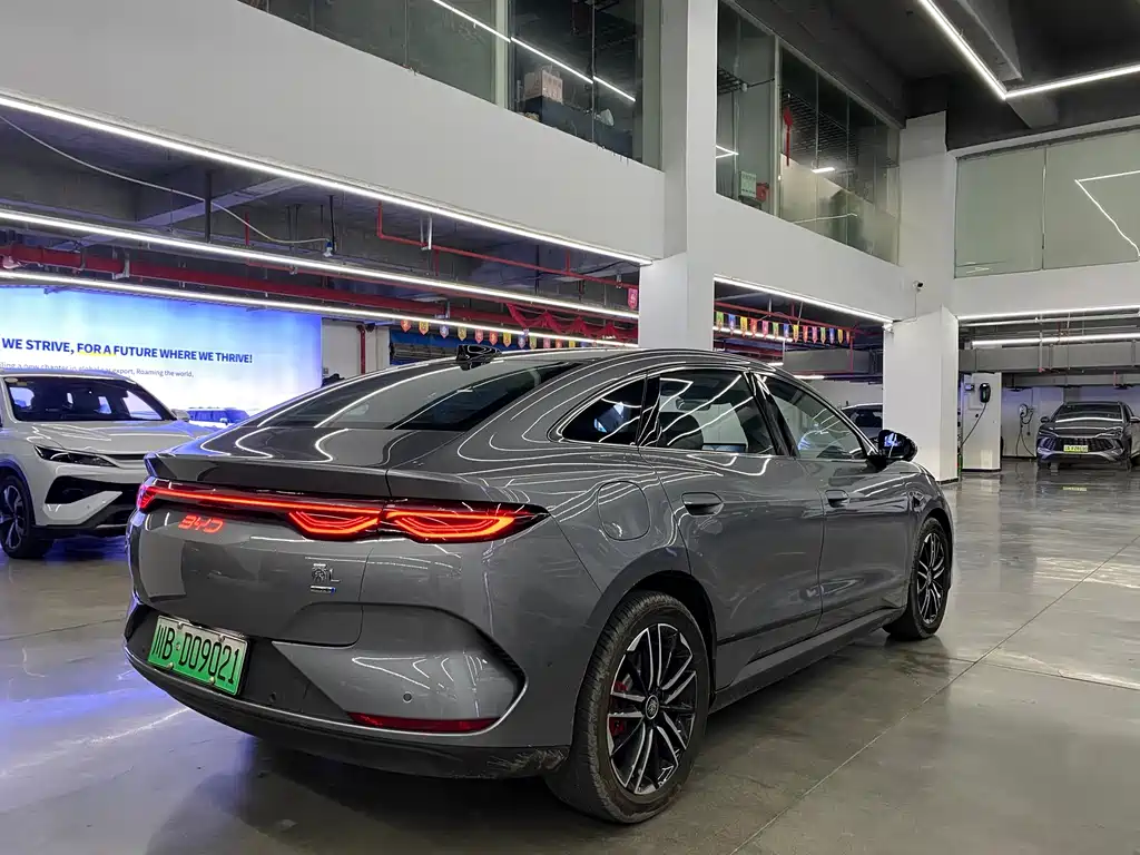 BYD Qin L — фото 6