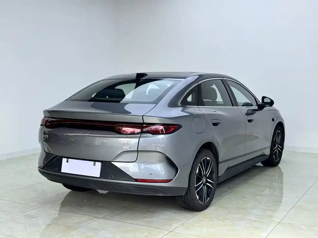 BYD Qin L — фото 7