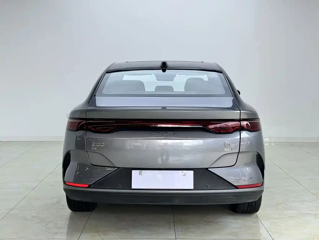 BYD Qin L — фото 8