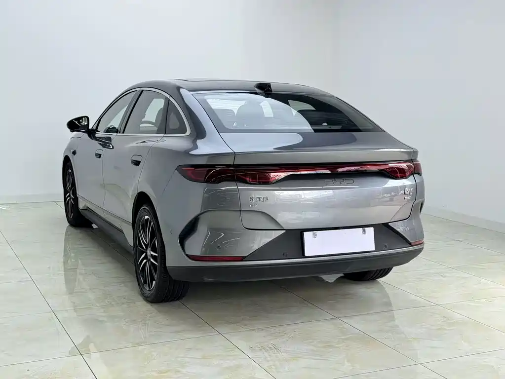 BYD Qin L — фото 9