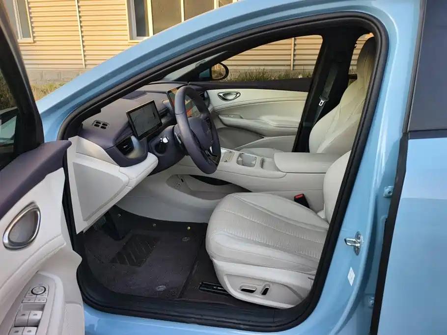 BYD Seal 06GT — фото 9
