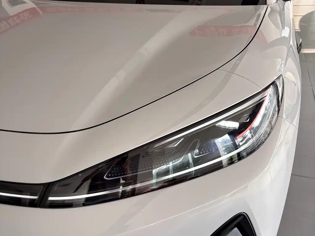 BYD Sealion 05 EV — фото 2