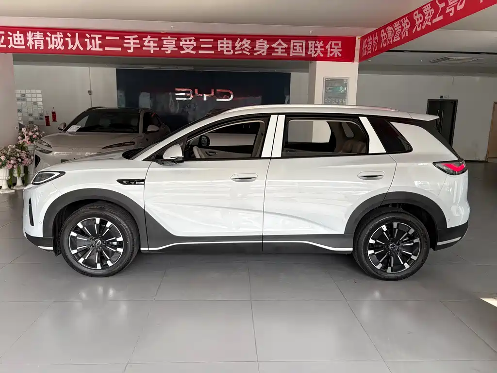 BYD Sealion 05 EV — фото 5