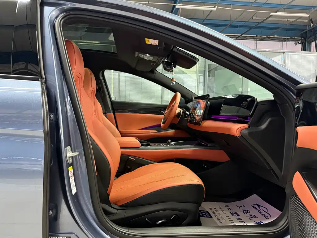 BYD Seal — фото 14