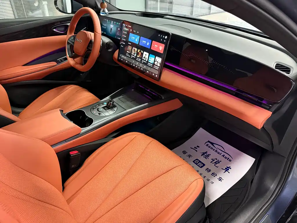 BYD Seal — фото 15