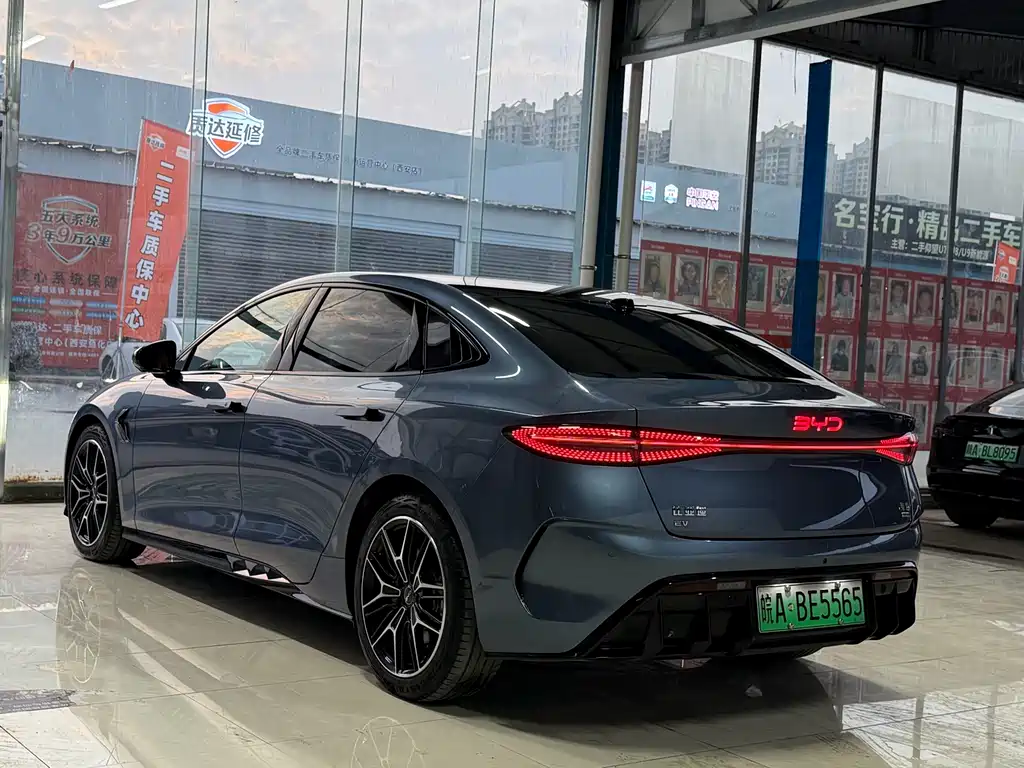 BYD Seal — фото 7