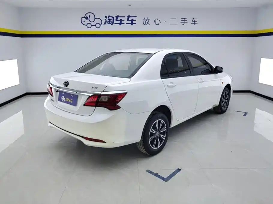 BYD F3 — фото 3