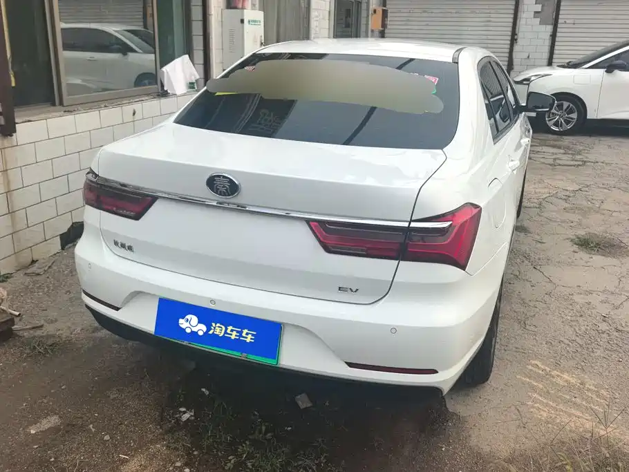 BYD Qin NEV — фото 3