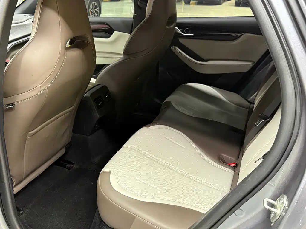 BYD Qin PLUS — фото 10
