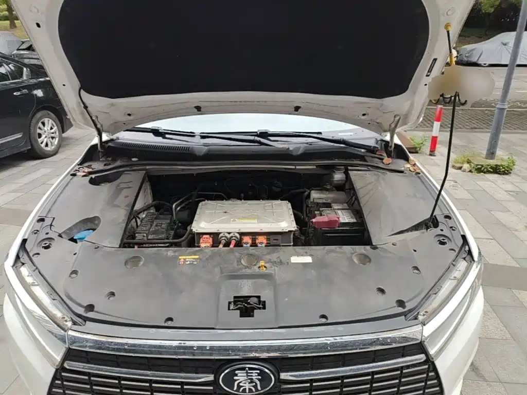 BYD Qin NEV — фото 20