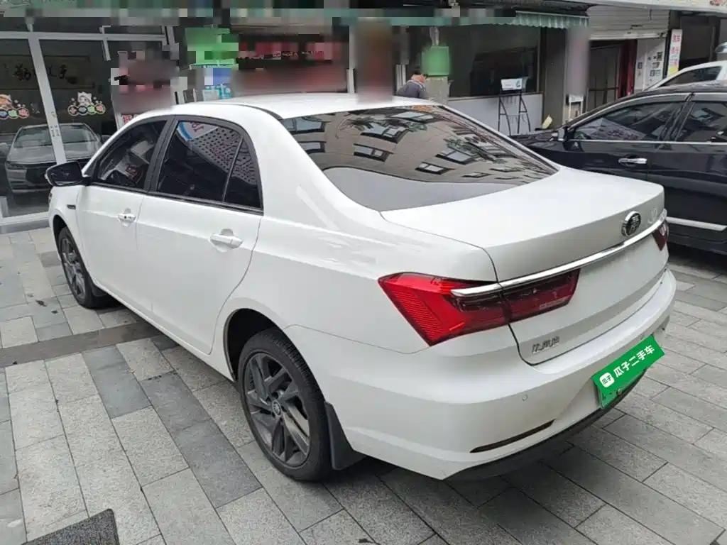 BYD Qin NEV — фото 5