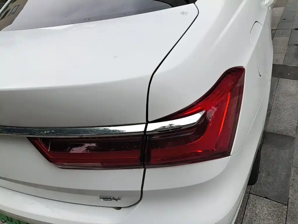 BYD Qin NEV — фото 8
