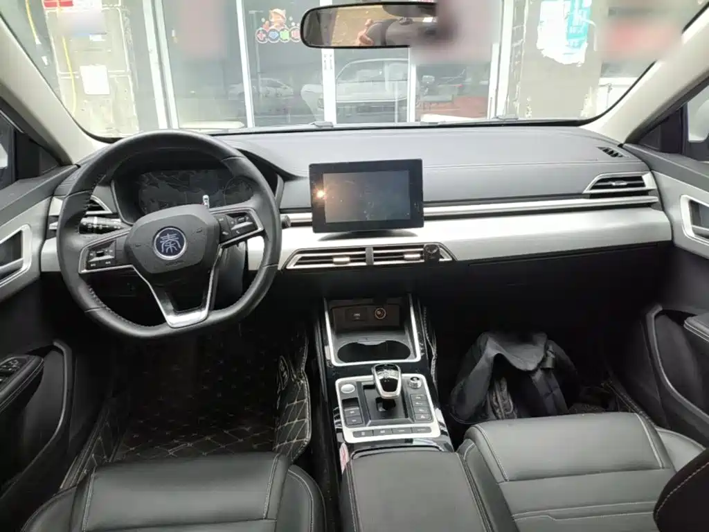 BYD Qin NEV — фото 10