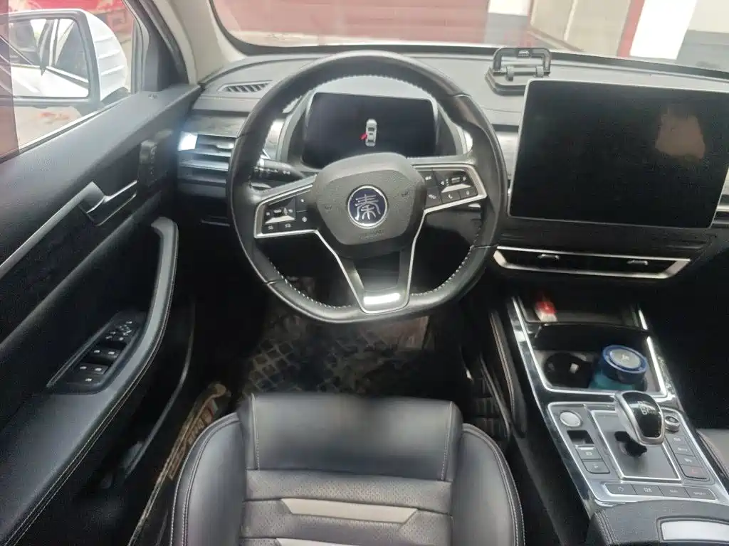 BYD Qin Pro NEV — фото 3