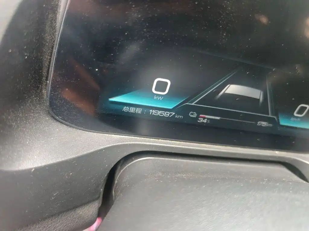 BYD Qin Pro NEV — фото 5